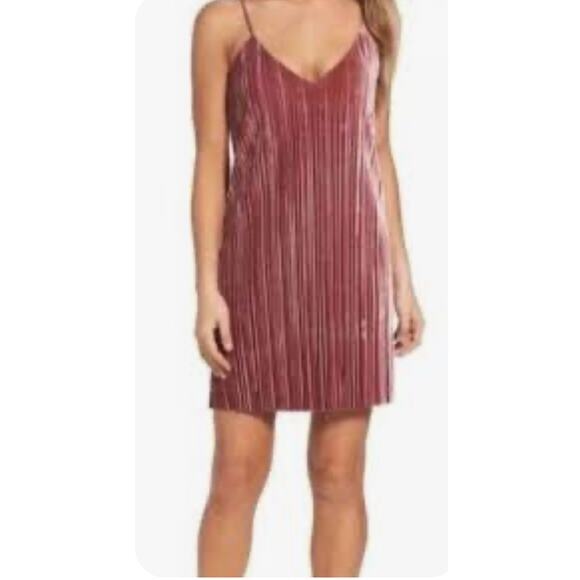 Bardot Velour Pleated Mini Slip Dress Dusty Rose Pink  Size 6 - Picture 1 of 13